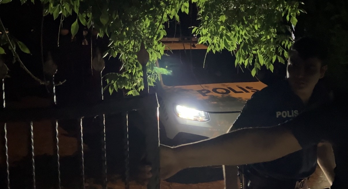 Misafir gittiği evi işgal ettiği öne sürülen Deniz Akkaya karakolluk oldu