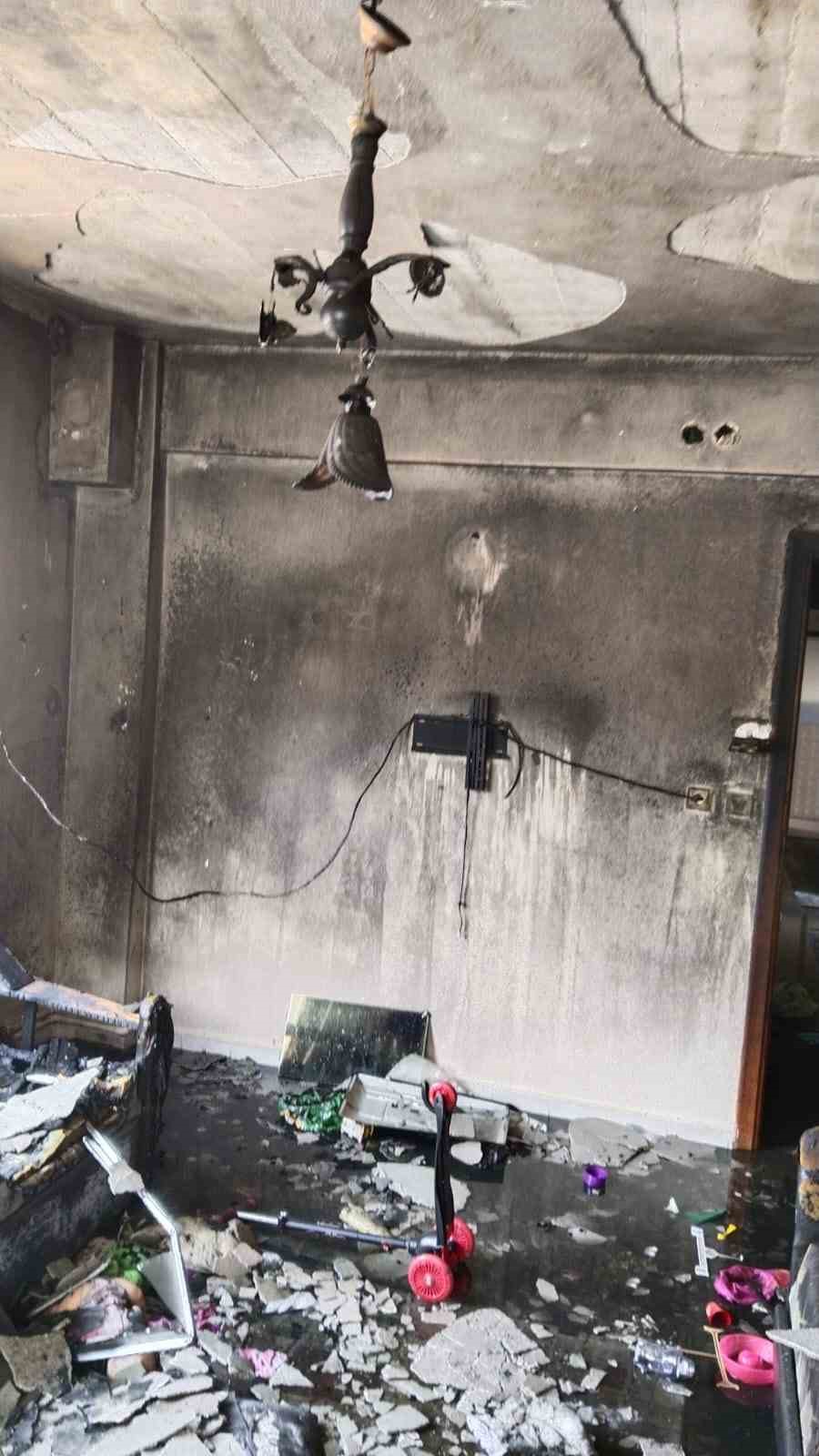 Gönen’de bir evde çıkan yangın hasara neden oldu