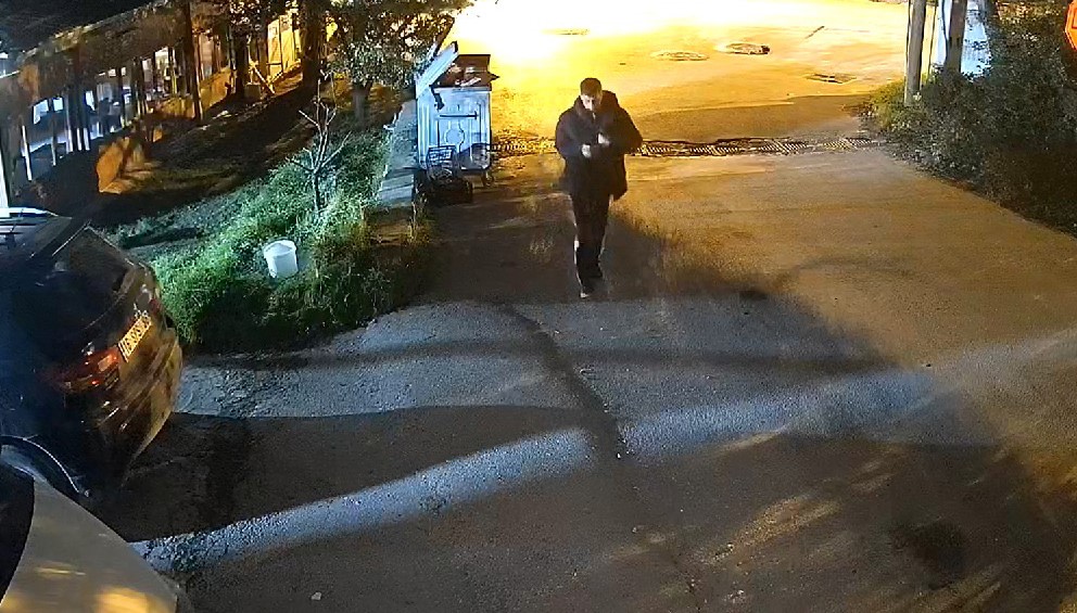 2,5 ay boyunca "Polisiz" diyerek dolandırdılar, 100 milyonluk vurgunun ardından tatlı ikram ettiler