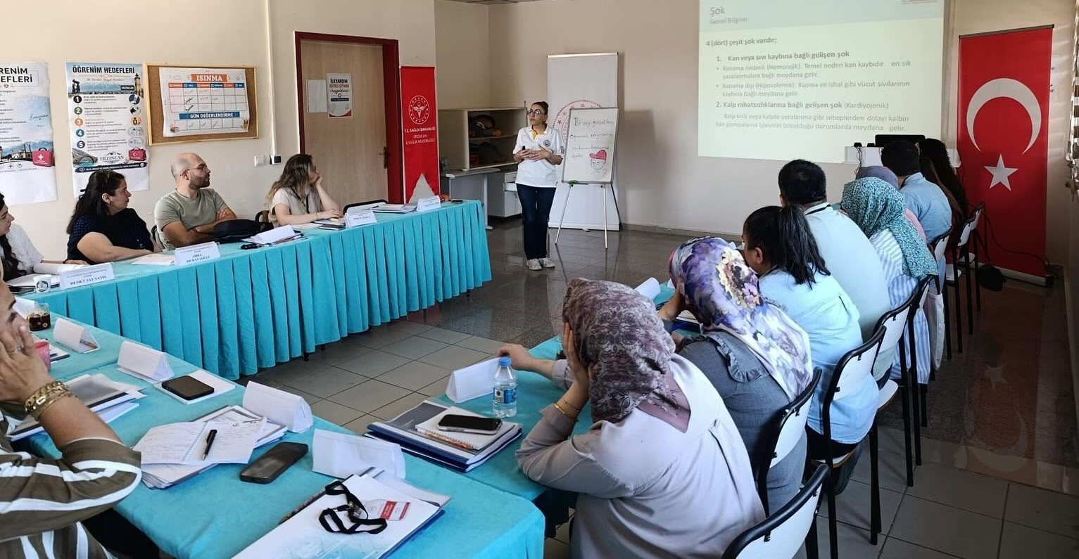 Erzincan’da ’İlkyardım Eğitici Eğitimi’ başladı