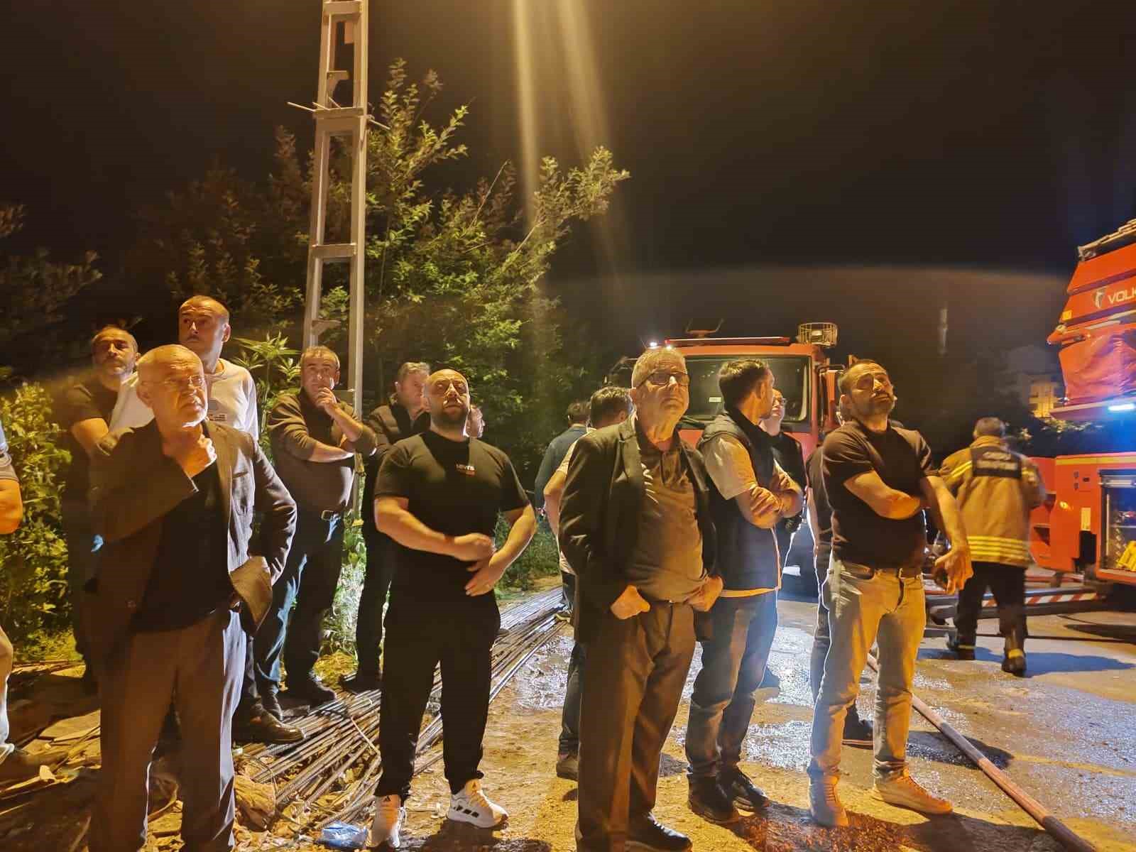 Ordu’da binanın çatı katı alevlere teslim oldu