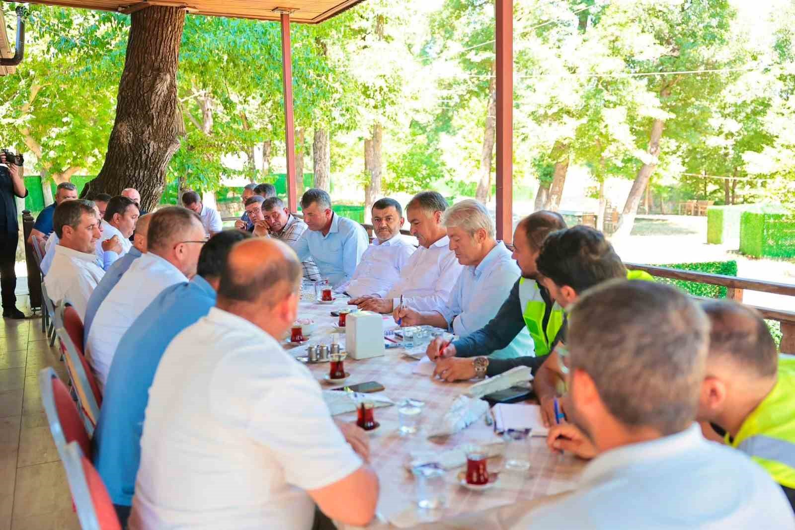 Başkan Çavuşoğlu ve Başkan Pütün Beyağaçlı vatandaşlar ile bir araya geldi