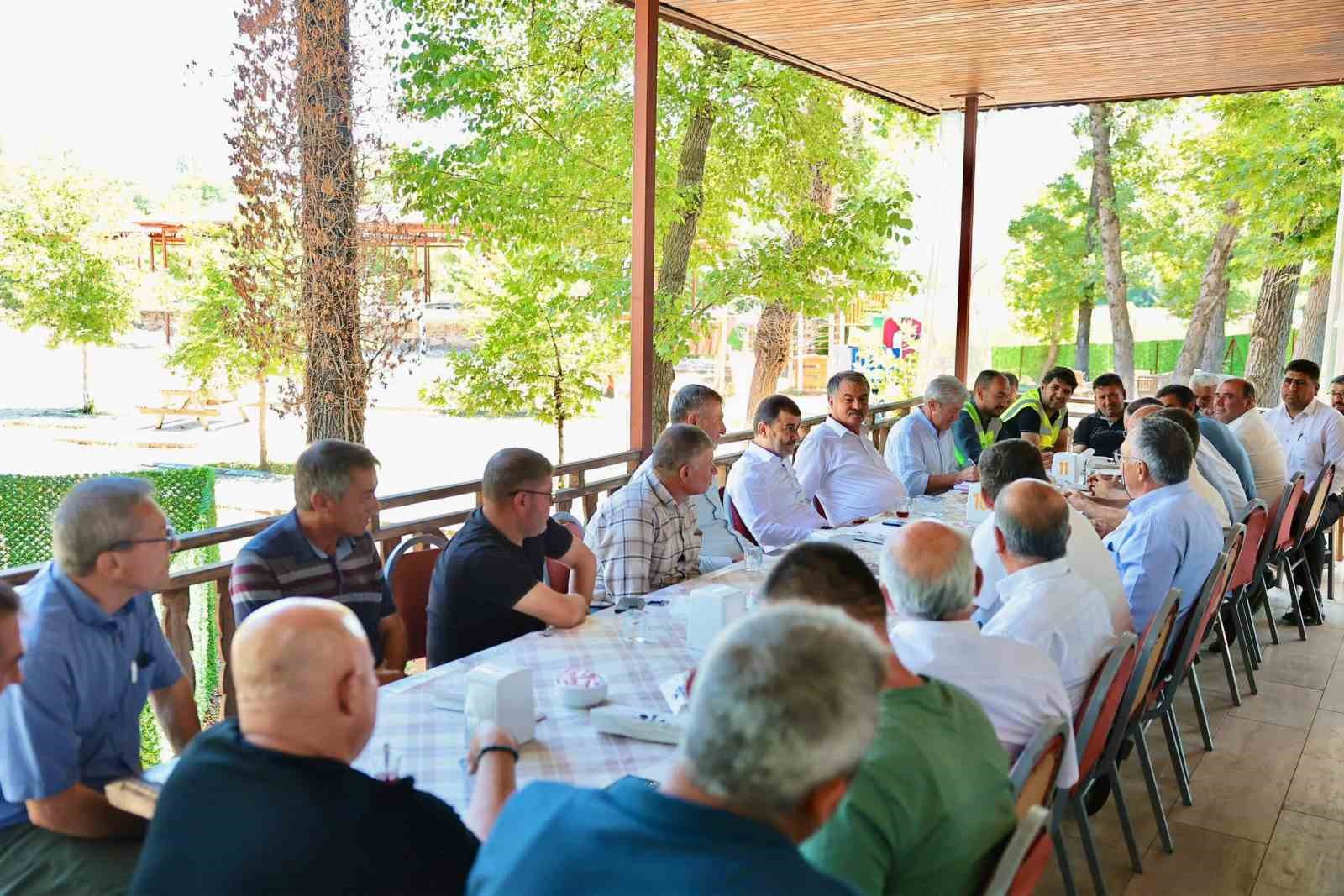 Başkan Çavuşoğlu ve Başkan Pütün Beyağaçlı vatandaşlar ile bir araya geldi