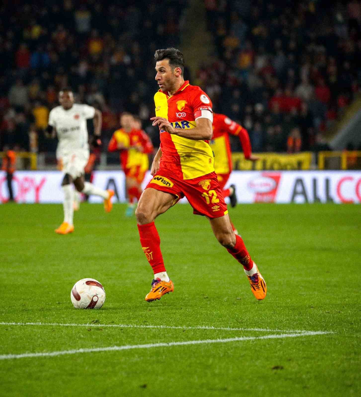 Mehmet Sepil: "İsmail Köybaşı, Göztepe ailesinin her zaman örnek isimlerinden biri oldu"