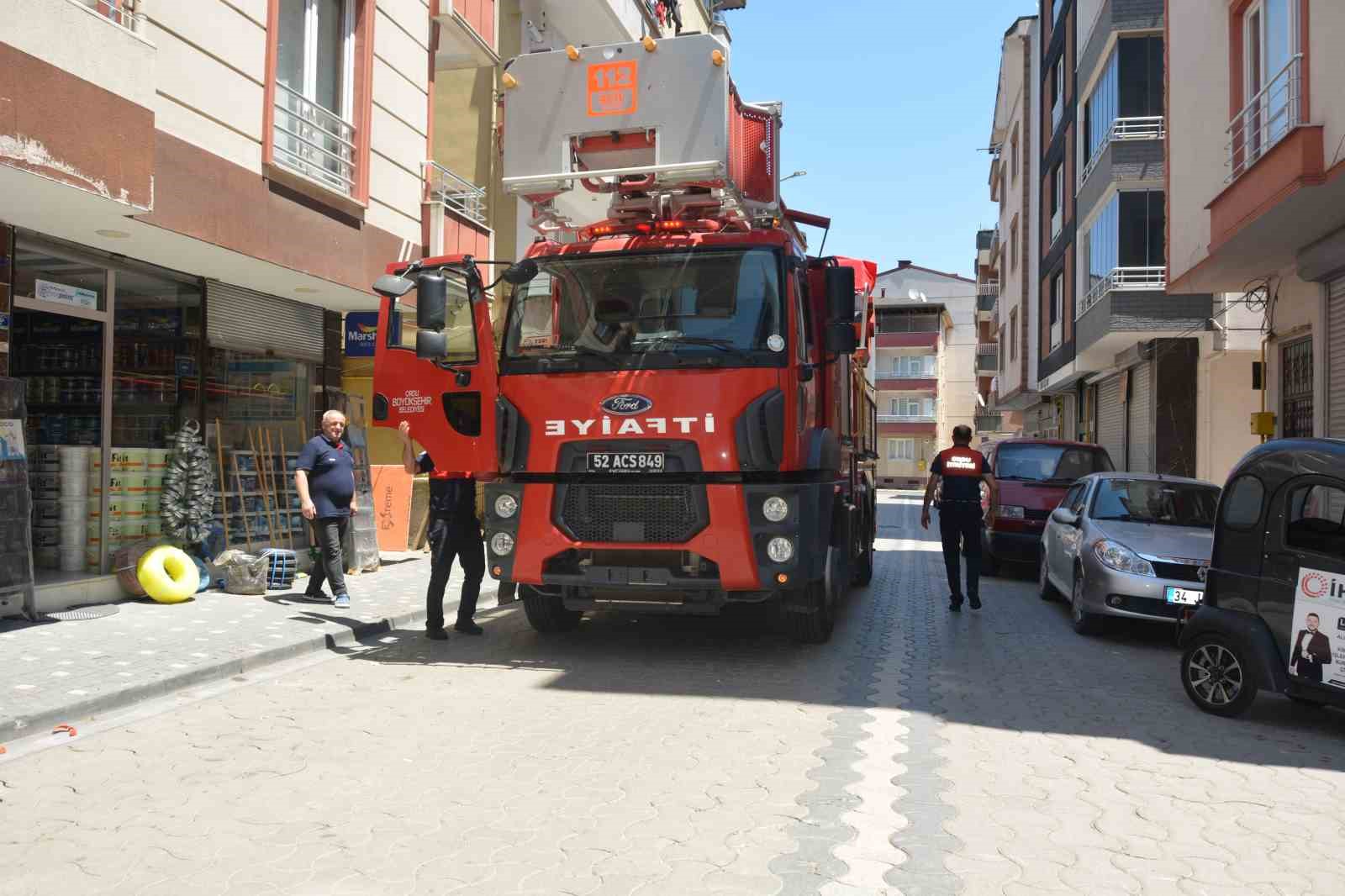 Ordu’da itfaiye ekipleri, ebabil kuşu için seferber oldu