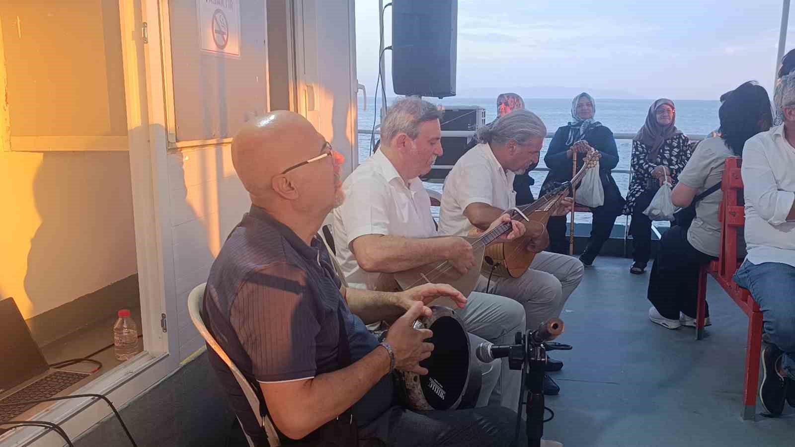 Tekirdağ’da Şehit Aileleri ve Gaziler için mehtap turu düzenlendi