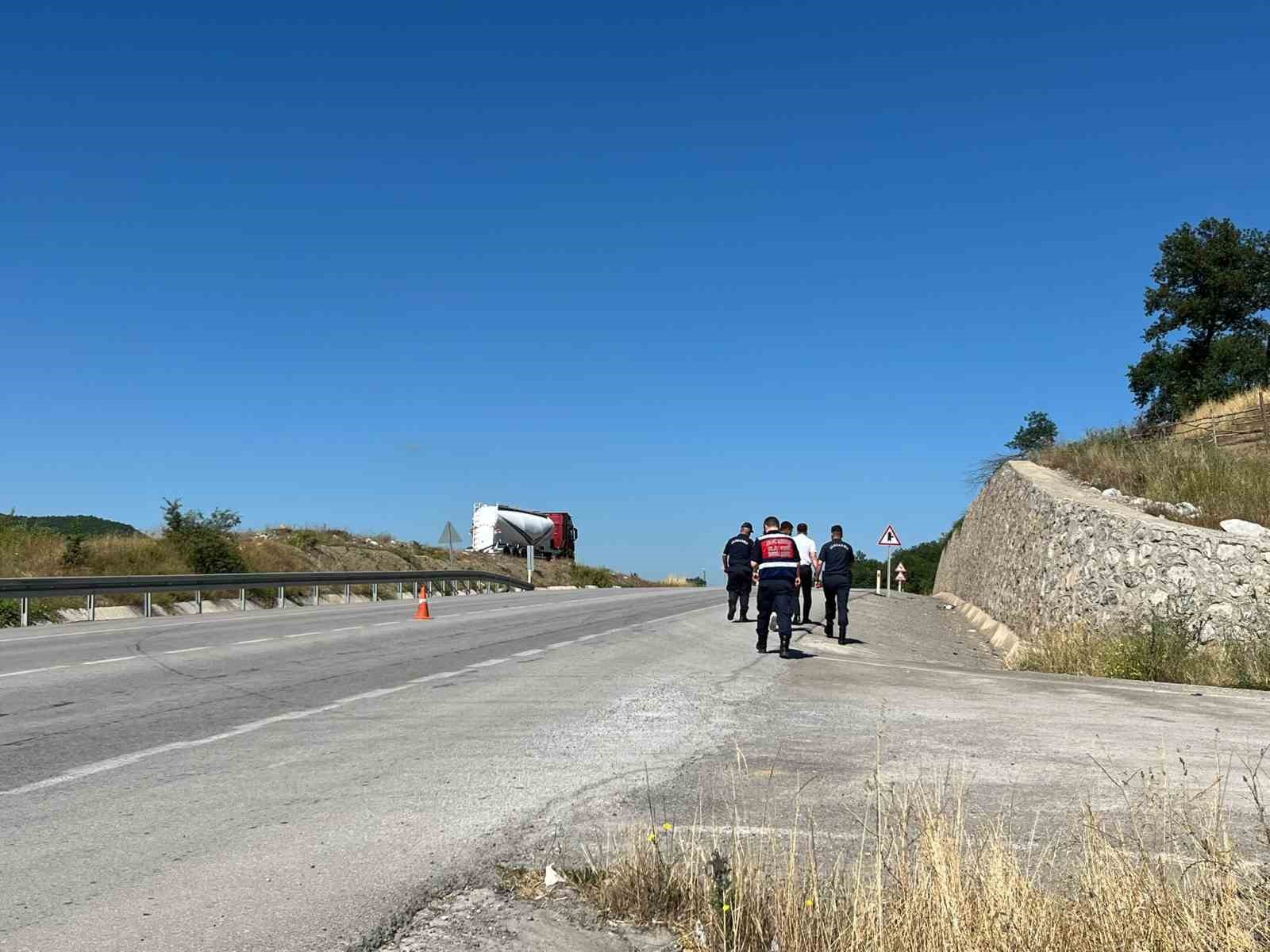 Otomobilin çarptığı kadın hayatını kaybetti
