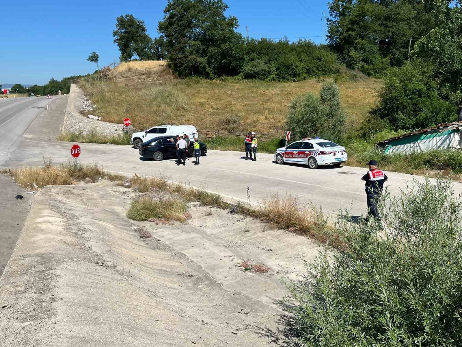 Otomobilin çarptığı kadın hayatını kaybetti