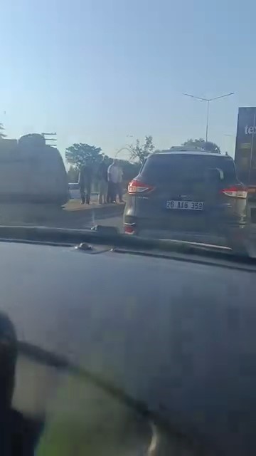 Kontrolden çıkan otomobil takla attı