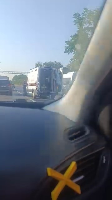 Kontrolden çıkan otomobil takla attı