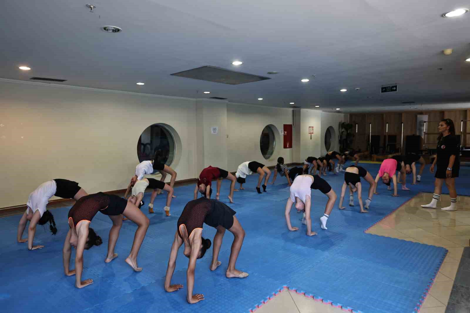 Marmaris’te çocuklar yaz kursunda