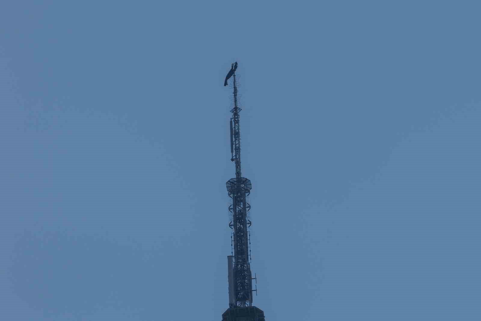 ABD’deki Empire State binasında tehlikeli evlilik teklifi: Rus çift gözaltına alındı
