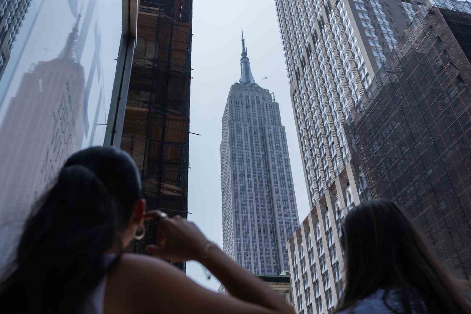 ABD’deki Empire State binasında tehlikeli evlilik teklifi: Rus çift gözaltına alındı