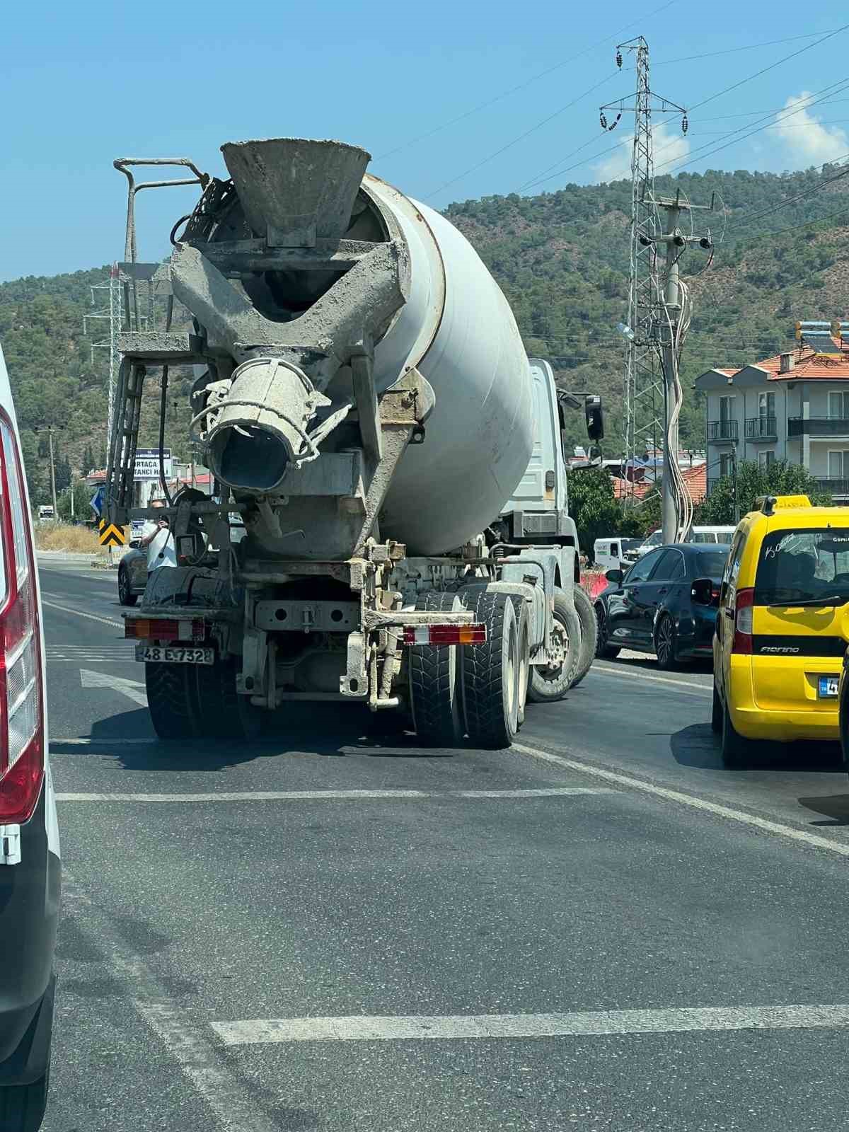 Ortaca’da zincirleme trafik kazası