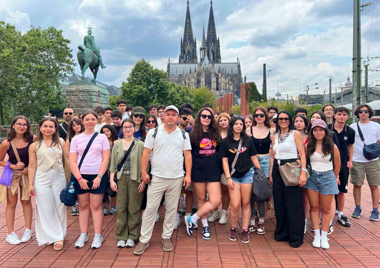 Menteşe Anadolu Lisesinden, Uluslararası Bilim ve Kültür yolculuğu