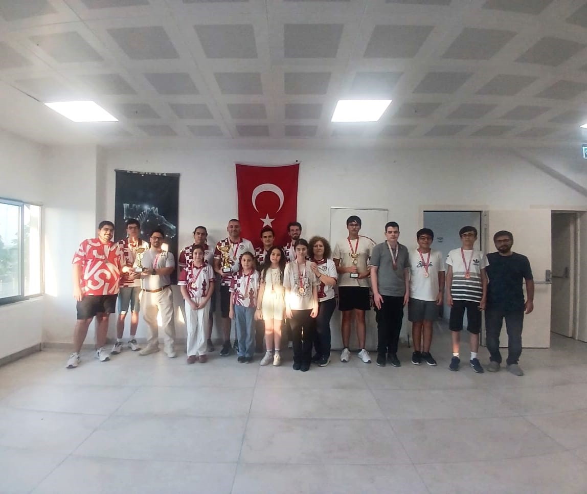 Yunusemre Belediyespor satrançta Manisa şampiyonu