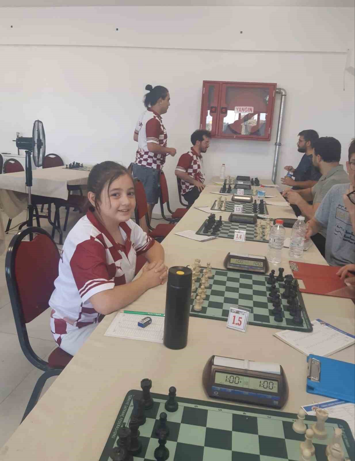 Yunusemre Belediyespor satrançta Manisa şampiyonu
