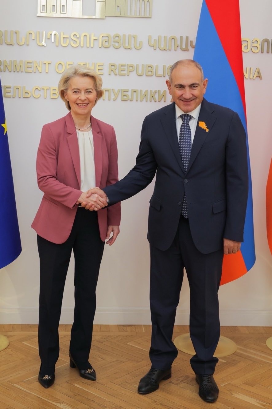 Avrupa Komisyonu Başkanı Leyen, Paşinyan ile görüştü