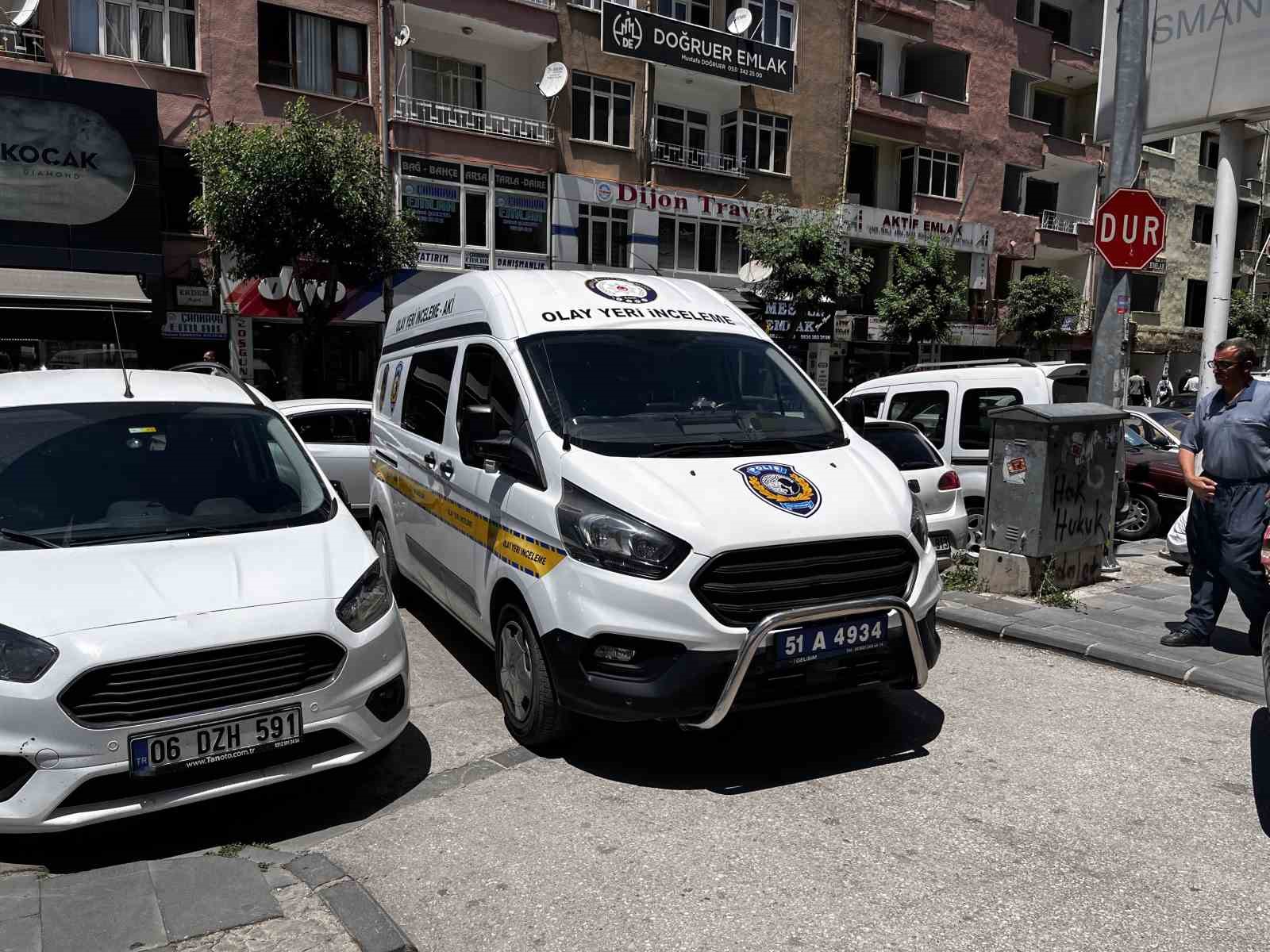 53 yaşındaki adam otel odasında ölü bulundu
