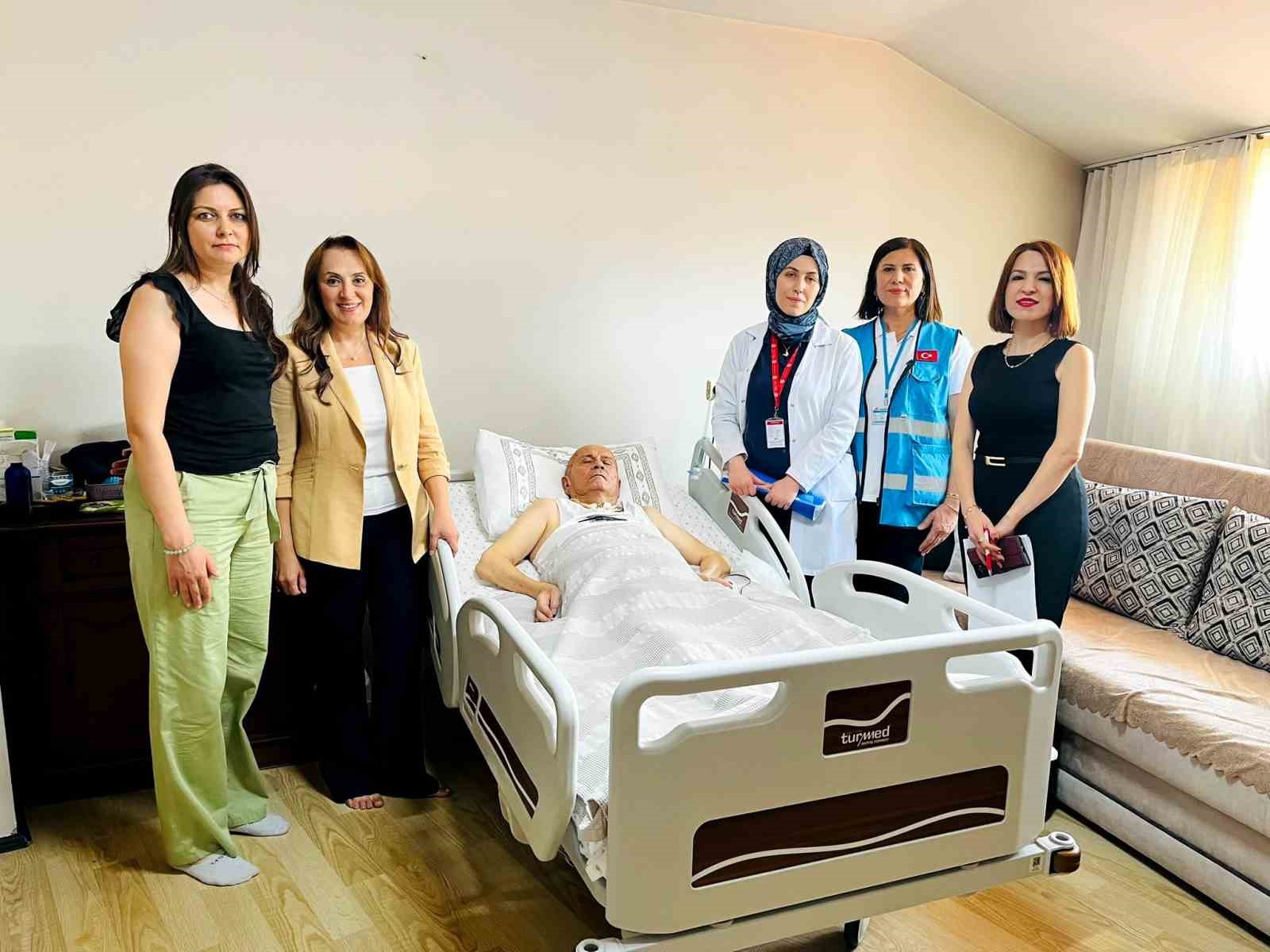 Denizli’de evde sağlık hizmetinden faydalanan hastalar ziyaret edildi