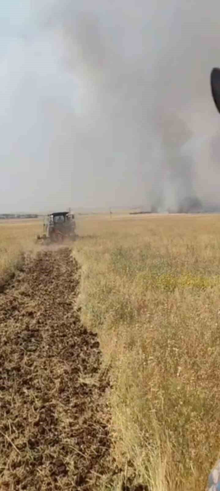 Şanlıurfa’da 45 dönüm buğday ekili alan yandı