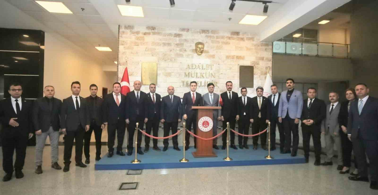 Mersin Cumhuriyet Başsavcısı Yasin Emre görevine başladı