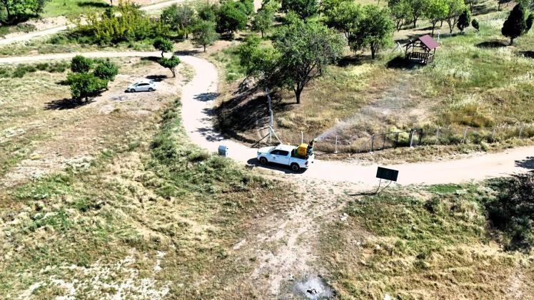 Göletlerde sinek ilacı çalışması yapıldı