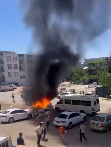 Kahta’da çöp yangını korkuttu