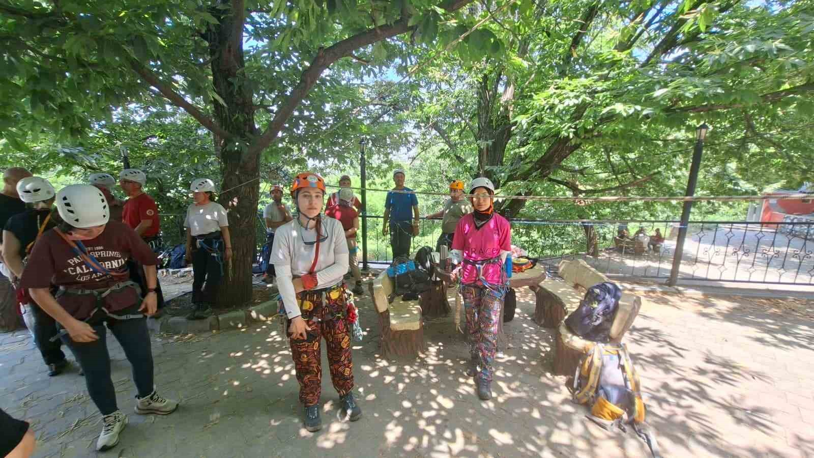 Babadağ Karaçöplen Yaylasında geleceğin dağcılık liderleri yetişiyor