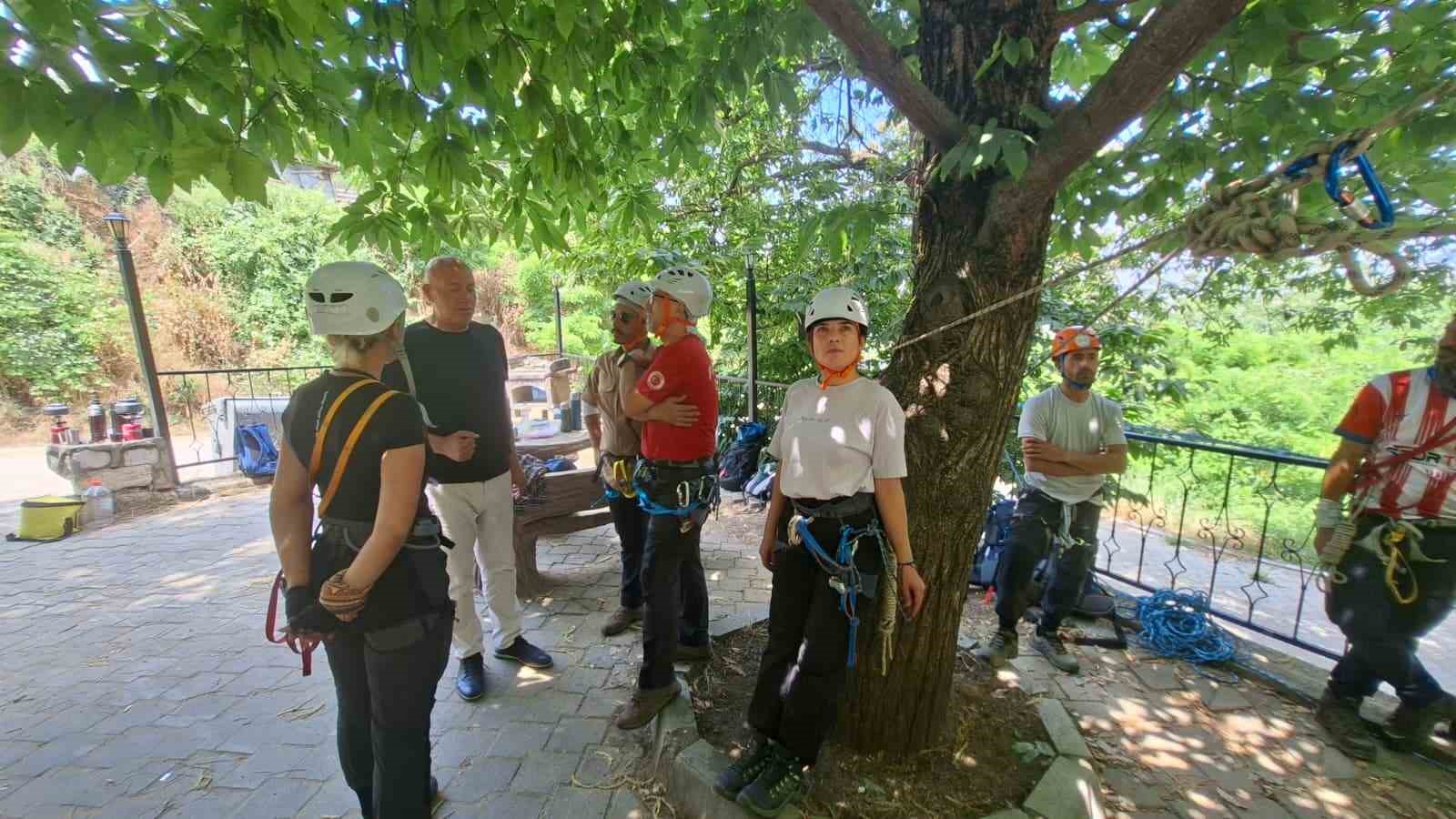 Babadağ Karaçöplen Yaylasında geleceğin dağcılık liderleri yetişiyor