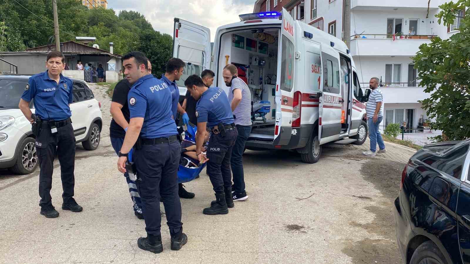 Eşini öldürüp oğlunu yaralayan sanığa ağırlaştırılmış müebbet ve 29 yıl hapis