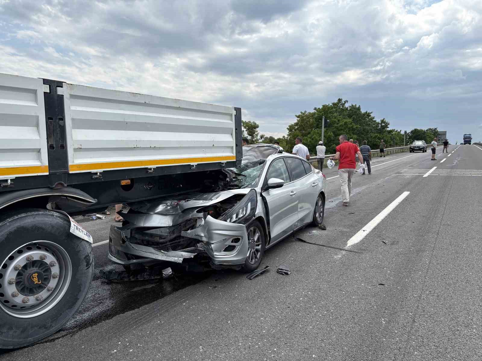 Kemikli Rampaları’nda feci kaza: 1 ölü, 8 yaralı