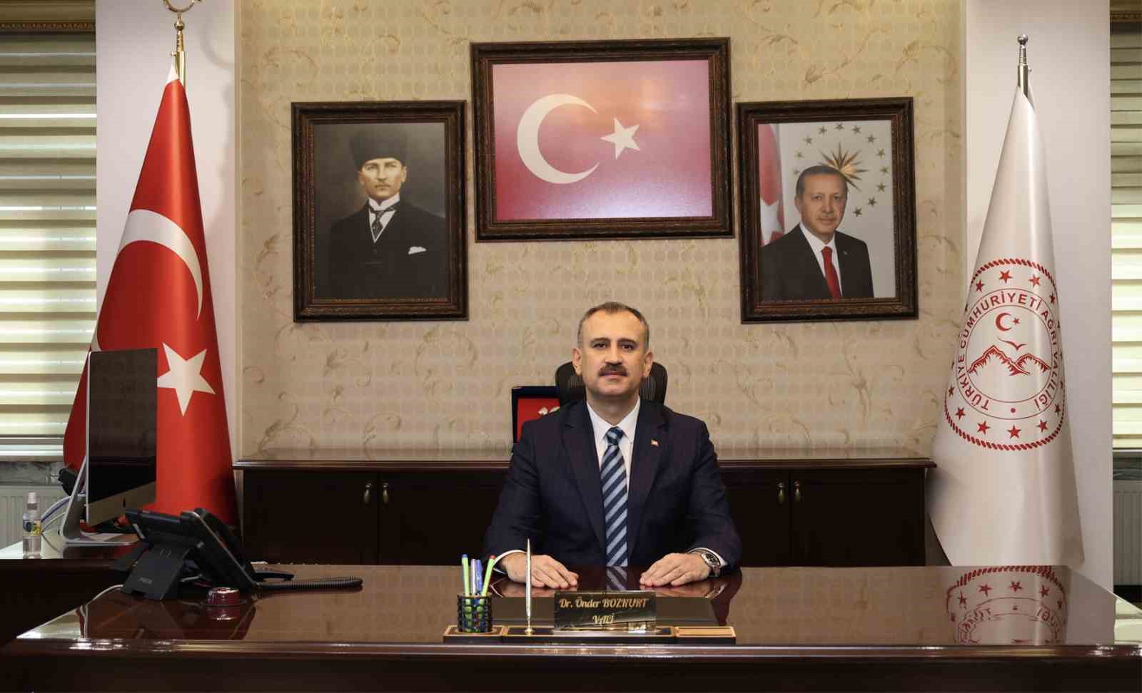 Vali Bozkurt: 
