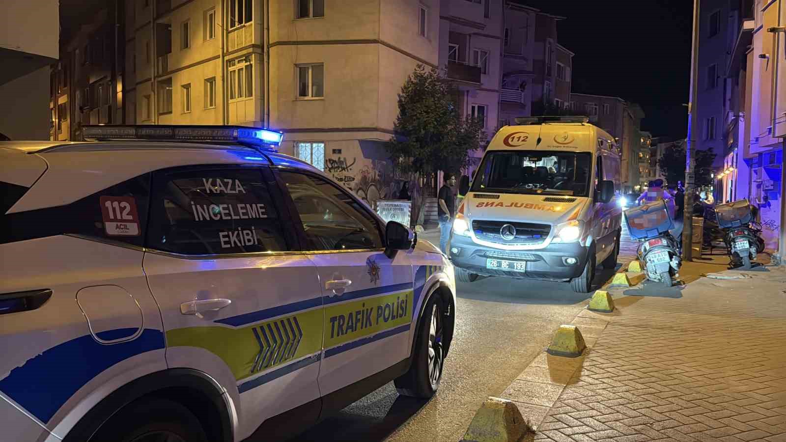 Eskişehir’de motosiklet otomobile çarptı: 1 yaralı