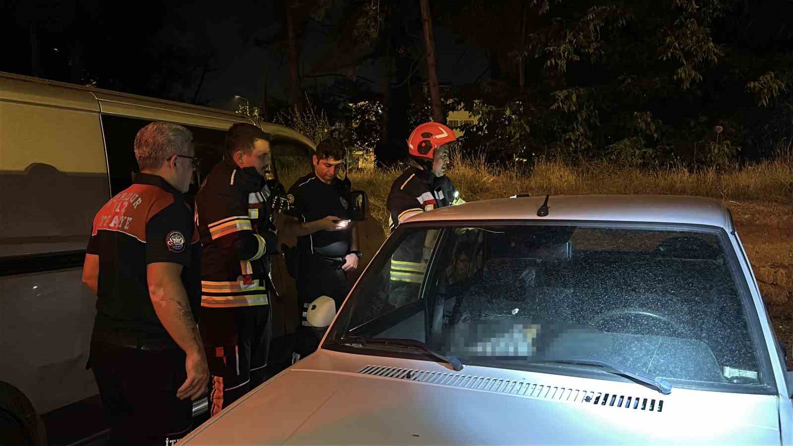 Burdur’da aracın içinde hareketsiz bulunan genç hastanede hayatını kaybetti