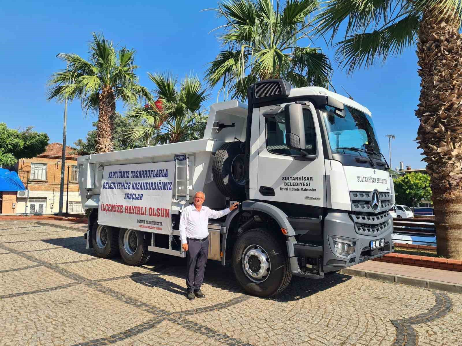 Sultanhisar Belediyesi yeni hizmet aracını filosuna kattı