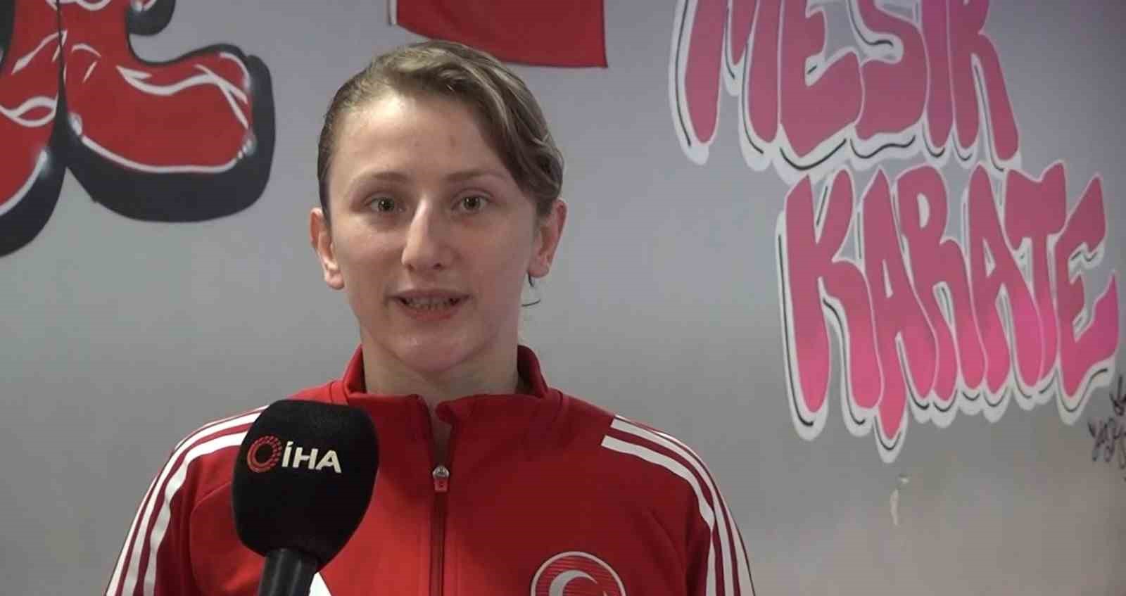 Manisa Celal Bayar Üniversitesi sporcusu Nurbade Büber, dünya zirvesine çıktı