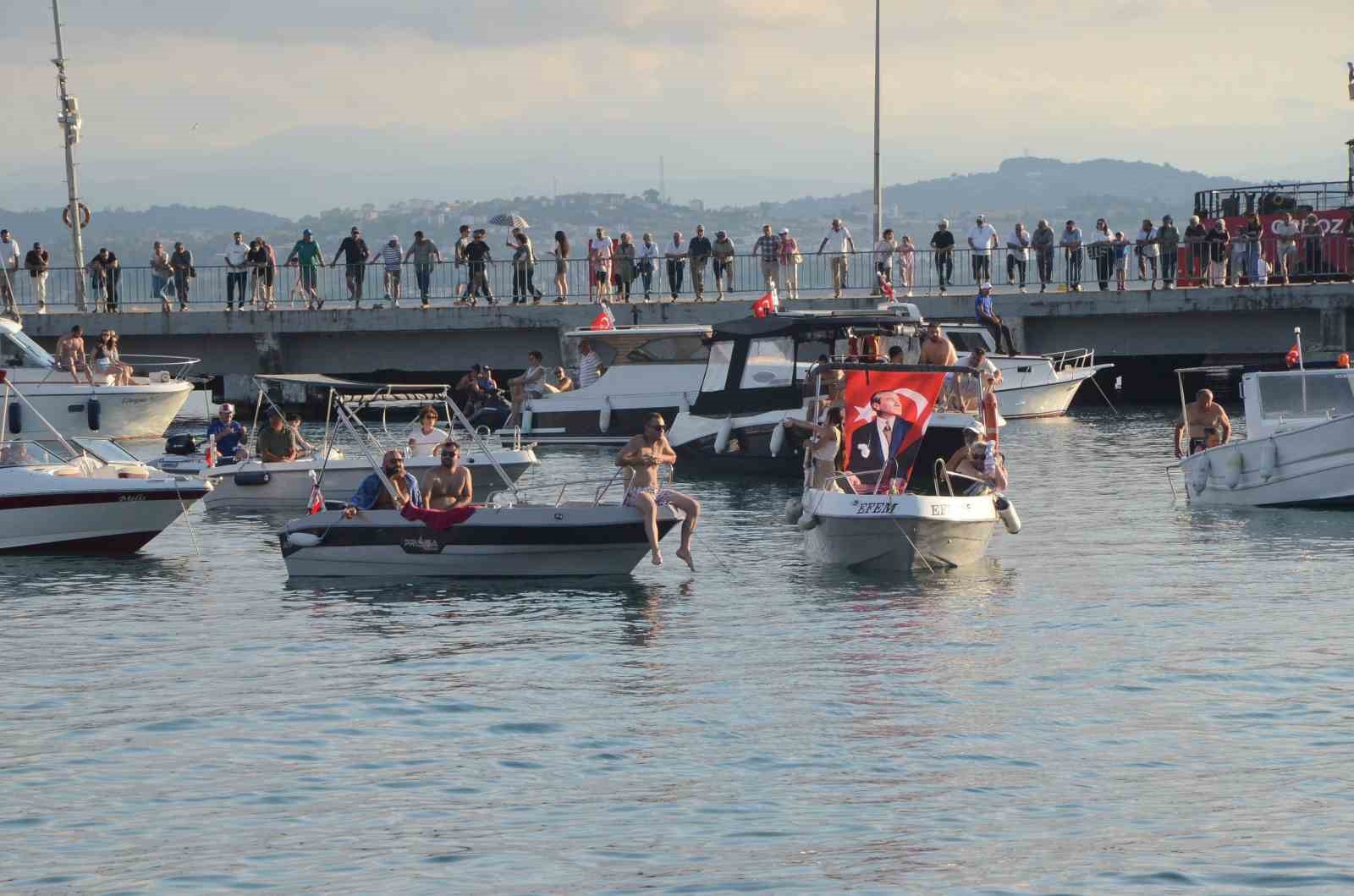 Sinop’ta Kabotaj Bayramı coşkusu: Yağlı direğin şampiyonu yine değişmedi