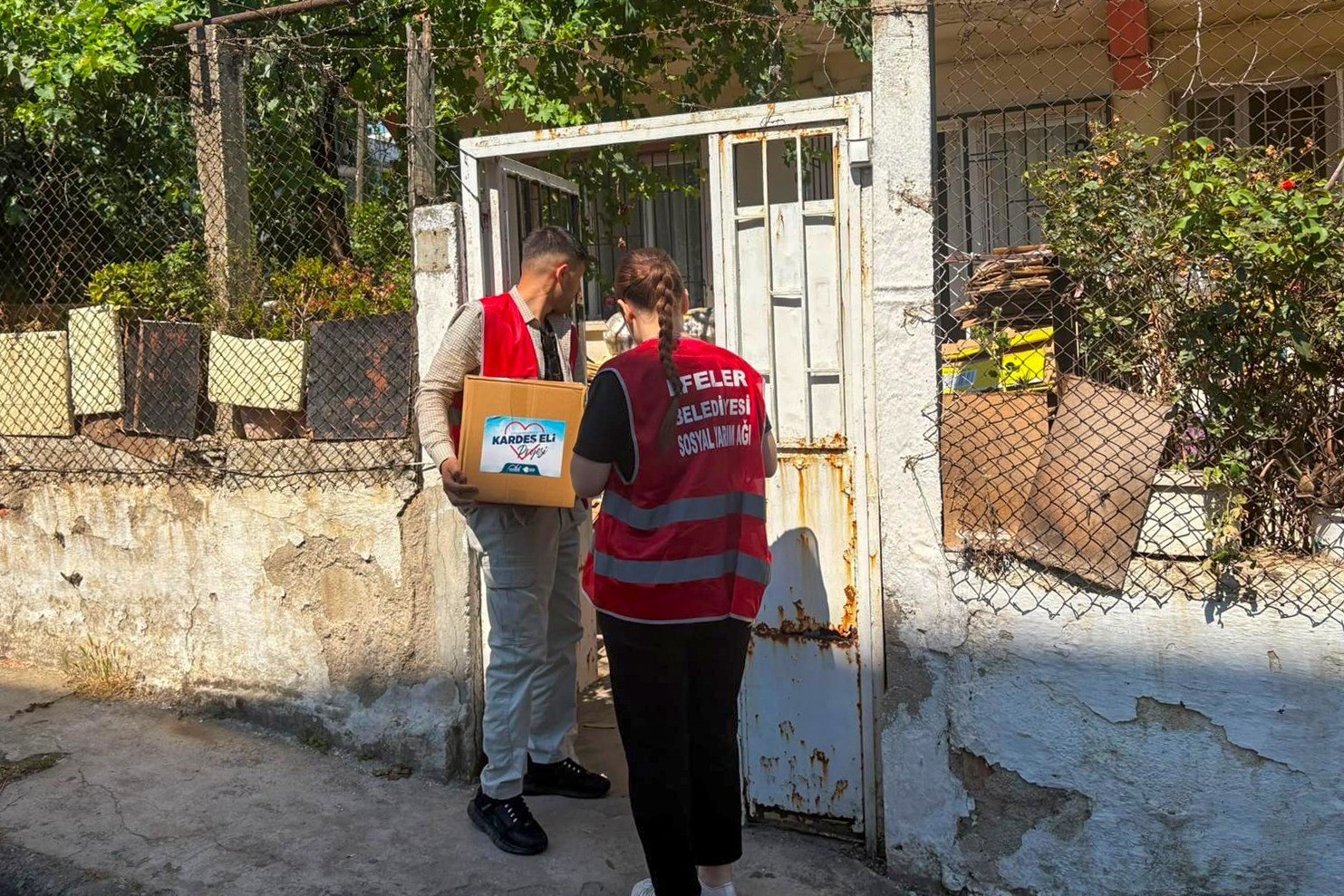 Kardeş Eli Projesi binlerce aileye umut oluyor