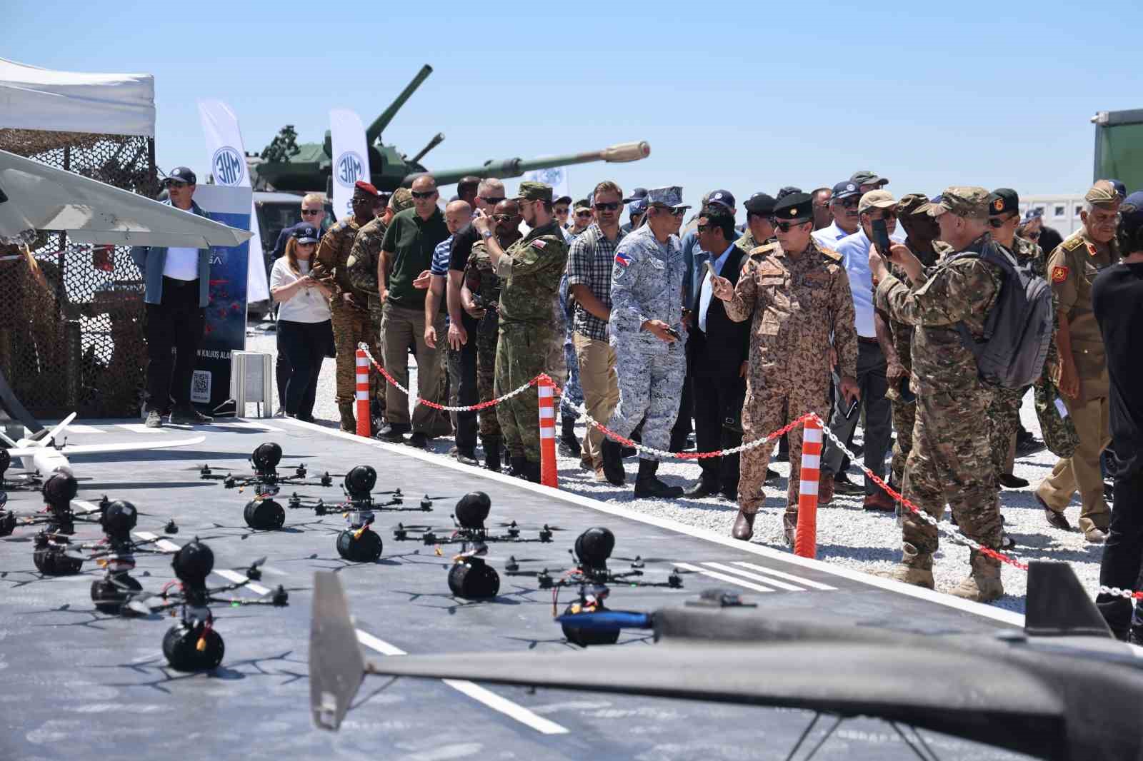 24 ülkenin askeri yetkilileri canlı izledi: TOLGA, kamikaze İHA ve dron saldırılarını başarıyla durdurdu