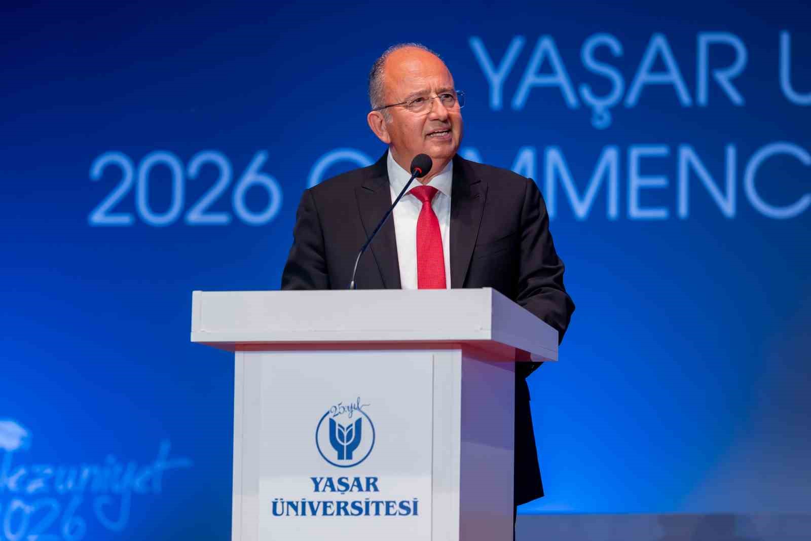 Yaşar Üniversitesi’nde mezuniyet coşkusu