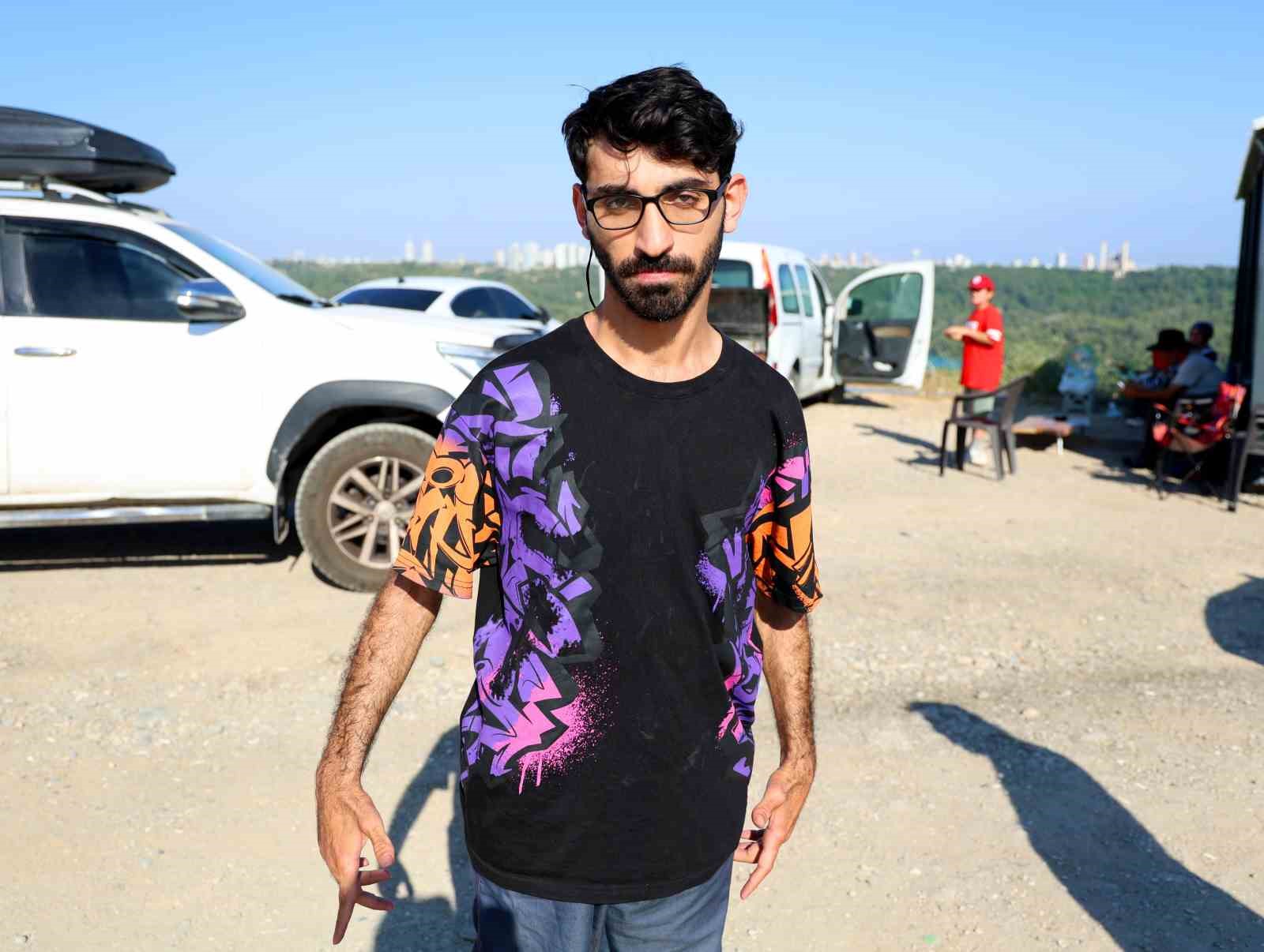 Serebral palsili Cabbar doğum gününde yamaç paraşütüyle uçtu
