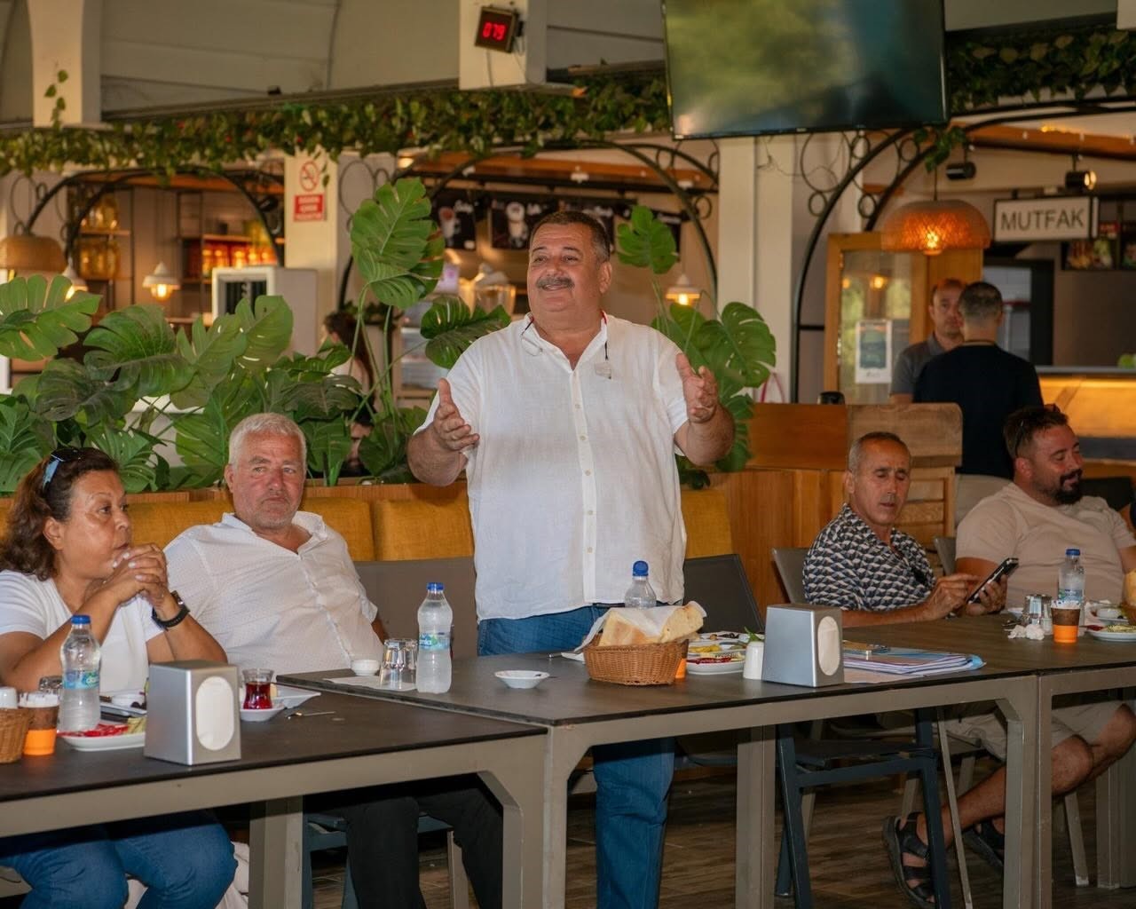 Kuşadası’nda mahallelerin ihtiyaçları masaya yatırıldı