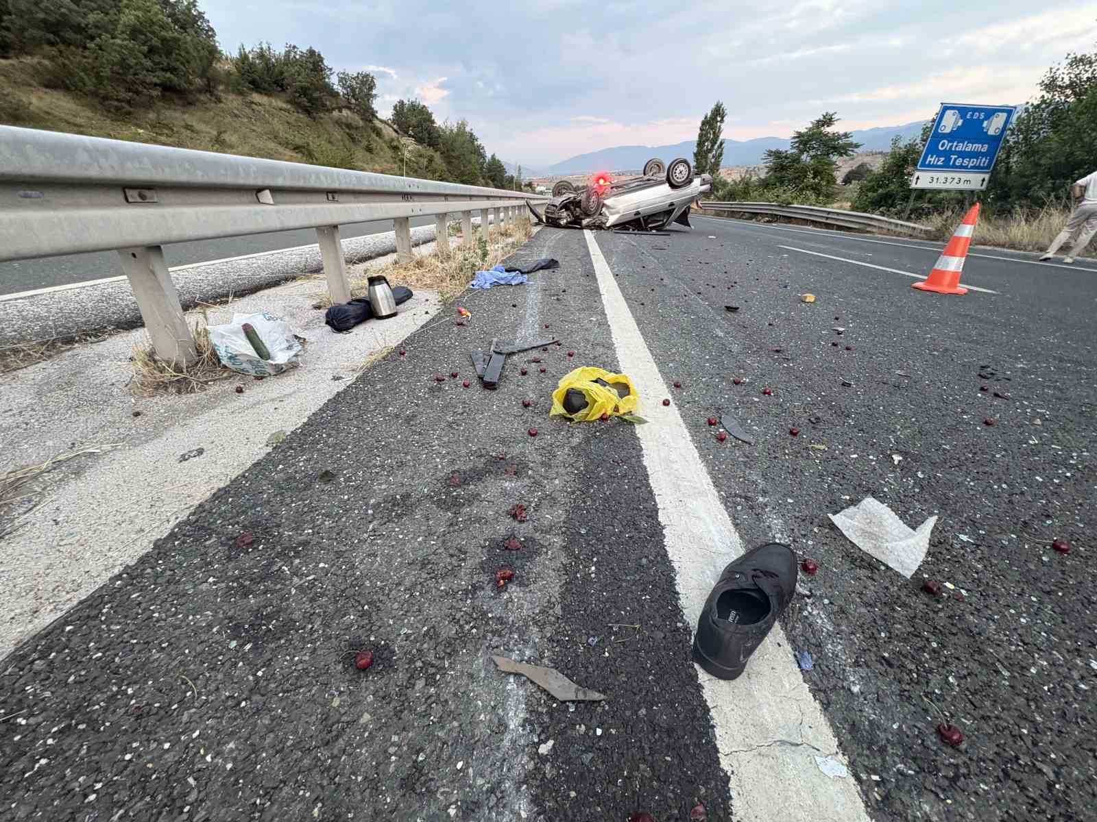 D100’de 3 araçlı trafik kazası: 1 ağır yaralı