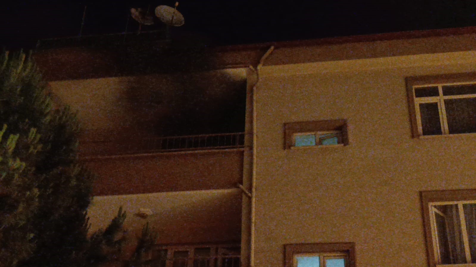 Bursa’da apartman dairesinde çıkan yangın paniğe neden oldu