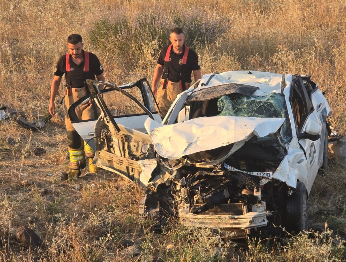 Şırnak’ta otomobil şarampole devrildi: 1 ölü, 2 yaralı