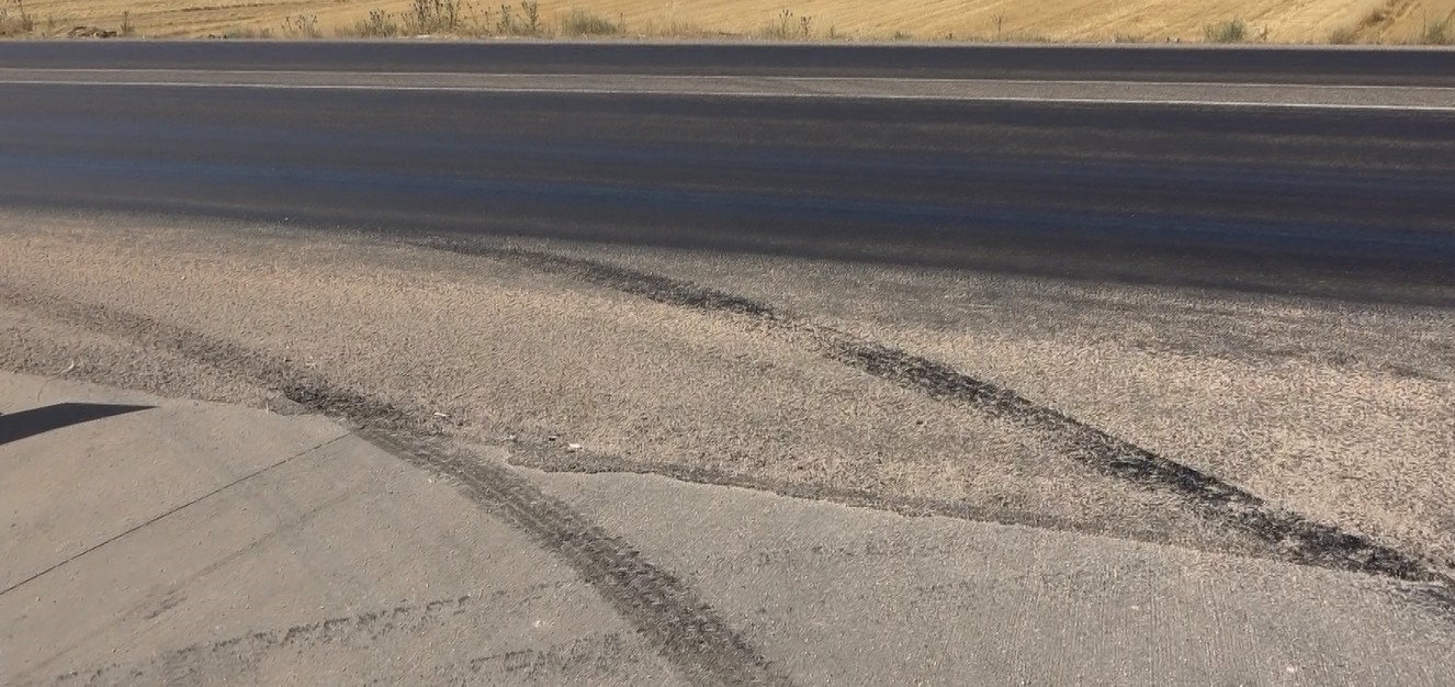 Adıyaman’da sıcak hava asfaltı eritti
