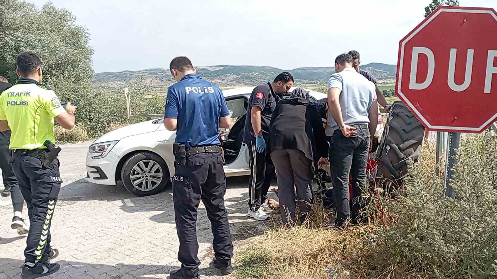 İki otomobil kafa kafaya çarpıştı: 2 yaralı