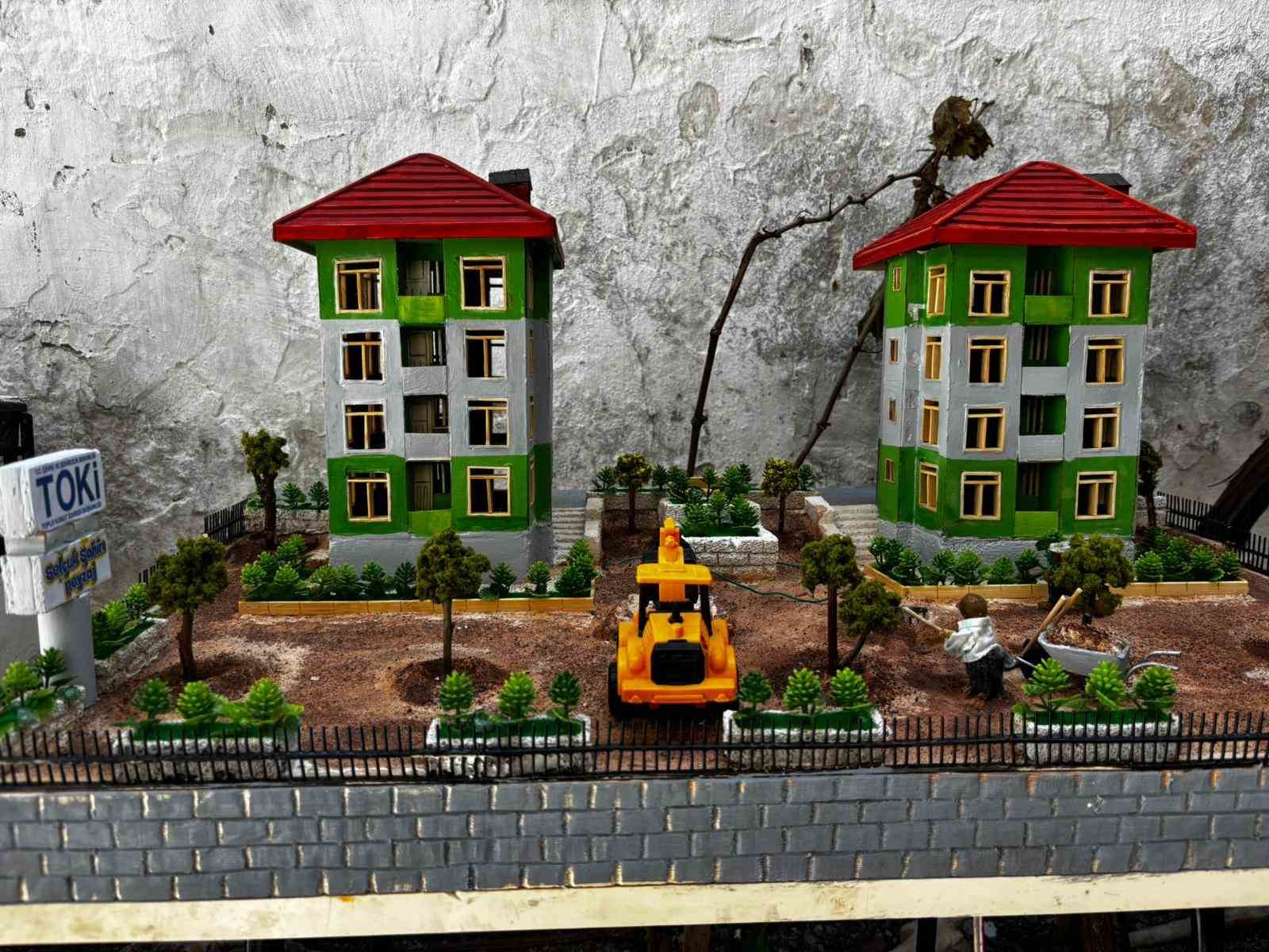 Deprem sonrası yeniden inşa edilen Kahramanmaraş’ın maketini yaptı, Bakan Kurum’a hediye etmek istiyor