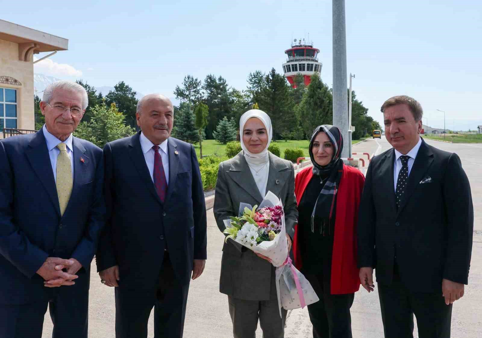 Aile ve Sosyal Hizmetler Bakanı Göktaş Erzincan’da